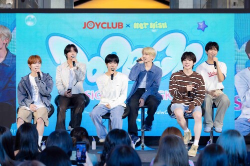 NCT-WISH--5--JOY-CLUB-x-NCT-WISH-poppop-FANSIGN-in-BANGKOK-210a7b96b0109d84d.jpg
