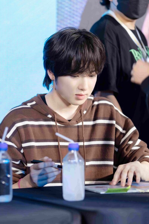 SAKUYA--3--JOY-CLUB-x-NCT-WISH-poppop-FANSIGN-in-BANGKOK-2282cc5900b9cb30e.jpg