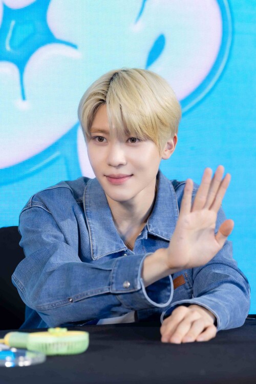SION--3--JOY-CLUB-x-NCT-WISH-poppop-FANSIGN-in-BANGKOK-2df3cef2a09bfba00.jpg