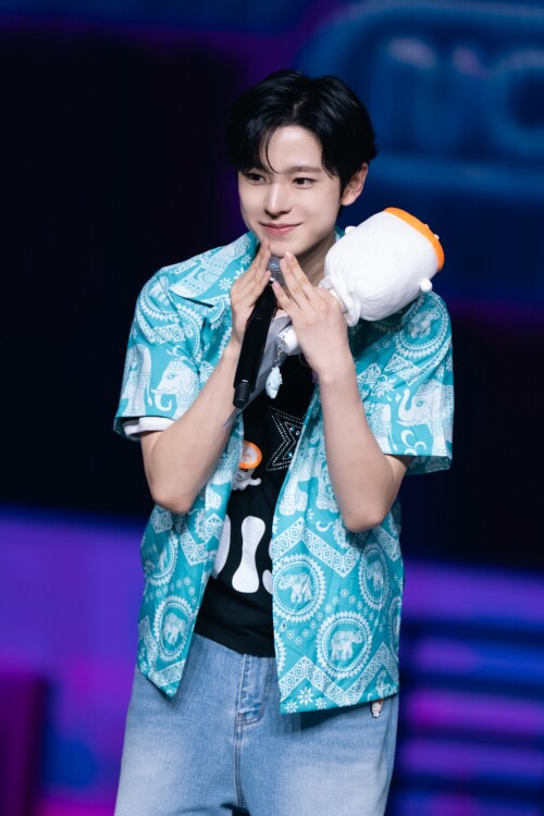 YUSHI--3-2025-NCT-WISH-ASIA-TOUR-LOG-in-BANGKOKeacdbe9b6eabde86.jpg