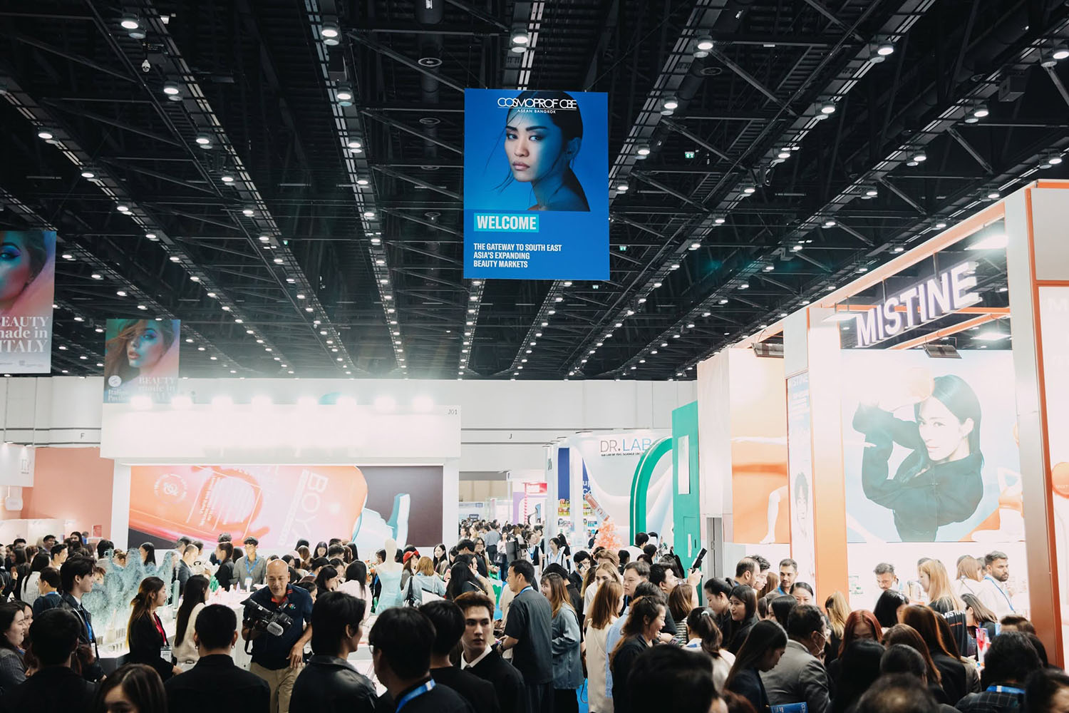 Cosmoprof CBE ASEAN 2026 ปิดฉากความสำเร็จอย่างยิ่งใหญ่ — fh400