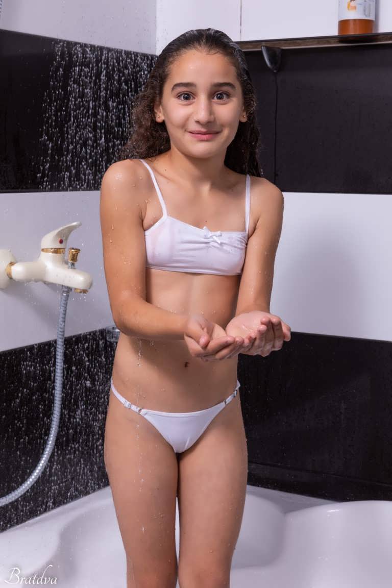 [Image: Isabella-012-bratdva0382bf347fcfda21.jpg]