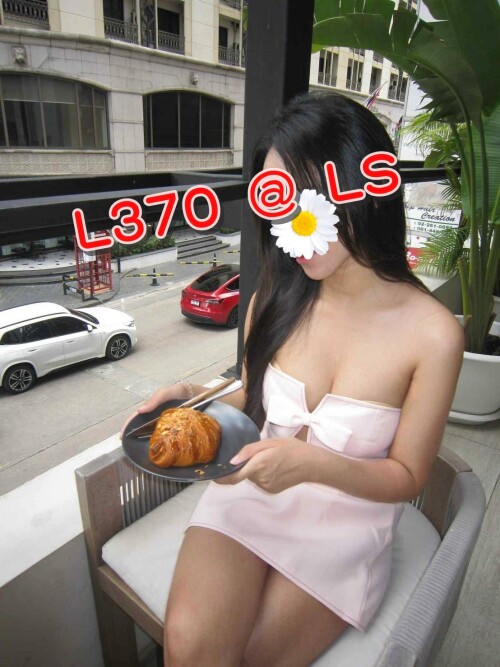 1821288